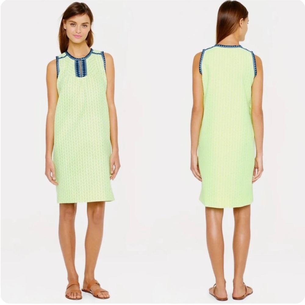 Arrow Print Shift Dress!